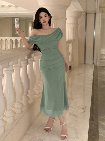 DAZY Women's Solid Color Asymmetric Shoulder Short Sleeve Elegant Midi Dress