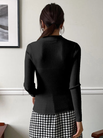 DAZY Solid Color Casual Business Style Turtleneck Fitted Sweater