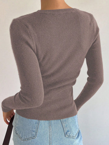 Tight Knit Pullover Sweater