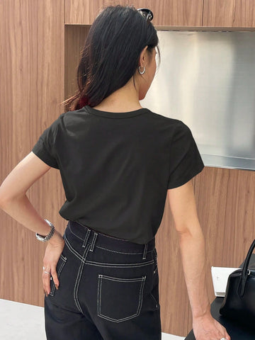 DAZY Solid Color Embroidered Heart Short Sleeve T-Shirt