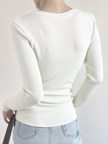 Tight Knit Pullover Sweater