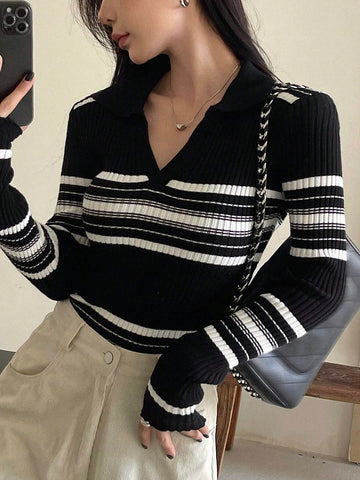 DAZY Women's Contrast Color Pullover Sweater