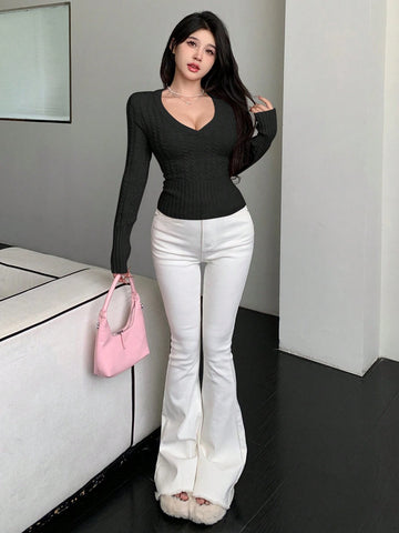 Women's V-Neck Cable Knit Fitted Short Pullover Sweater