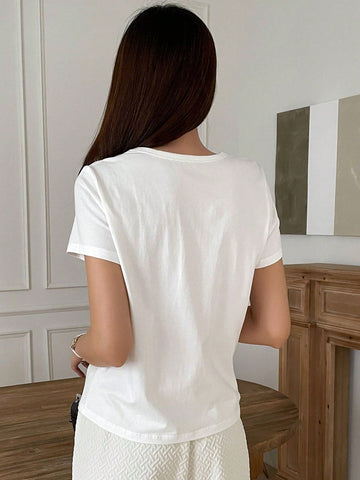 DAZY Solid Color Embroidered Heart Short Sleeve T-Shirt