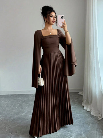 Fashionable Long Autumn Dress