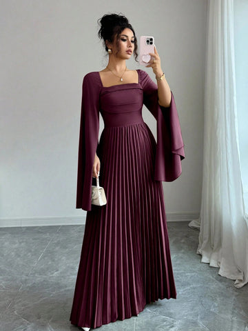 Fashionable Long Autumn Dress