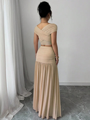 2pcs/Set Women Solid Color Fitted Simple Top And Skirt