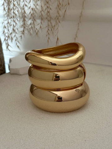 Exaggerated Asymmetrical Smooth Curve Bracelet Set