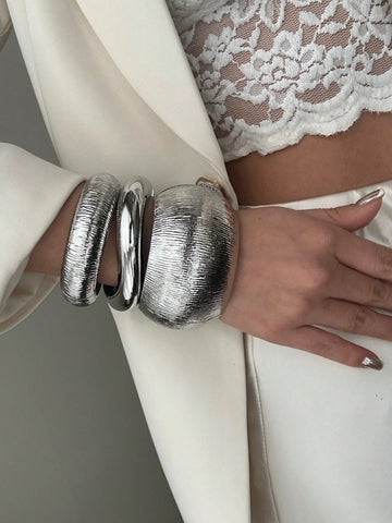 Exaggerated Asymmetrical Smooth Curve Bracelet Set