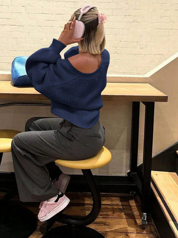 V-Neck Front Twisted Buckle Long-Sleeved Knitted Cardigan