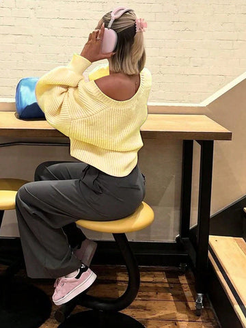 V-Neck Front Twisted Buckle Long-Sleeved Knitted Cardigan