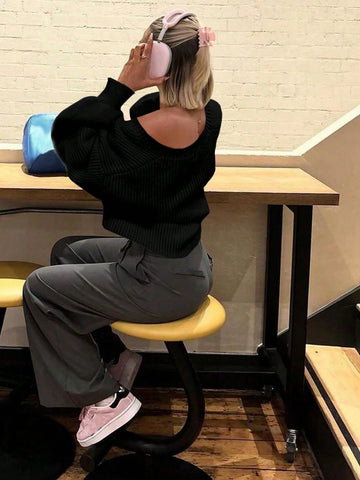 V-Neck Front Twisted Buckle Long-Sleeved Knitted Cardigan