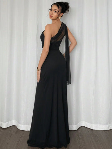 Elegant Off-Shoulder Hip Fishtail Dress