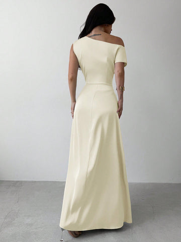 Elegant Asymmetric Shoulder Ruched Mermaid Hem Dress