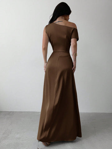 Elegant Asymmetric Shoulder Ruched Mermaid Hem Dress