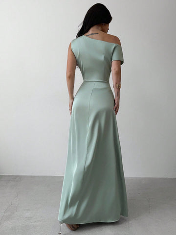 Elegant Asymmetric Shoulder Ruched Mermaid Hem Dress