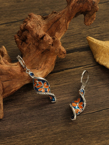 Floral Pattern Twist Drop Earrings