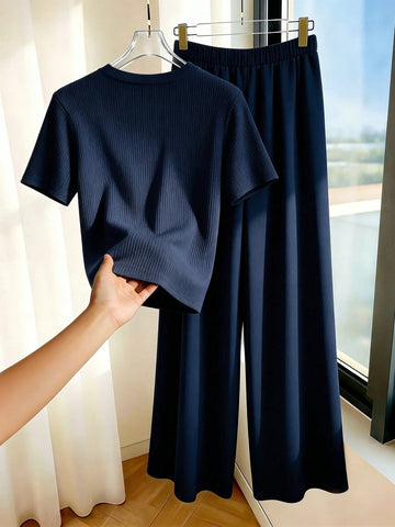 Women's T-Shirt Paired With Minimalist Casual Wide Leg Pants