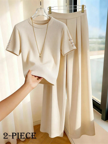 Women's T-Shirt Paired With Minimalist Casual Wide Leg Pants