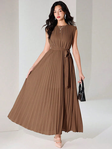 Heiryn Elegant Pleated Long Dress