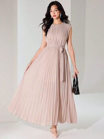 Heiryn Elegant Pleated Long Dress