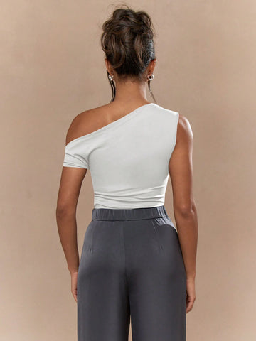 MISSGUIDED Asymmetric Neckline Jersey One Off-Shoulder Bodysuit
