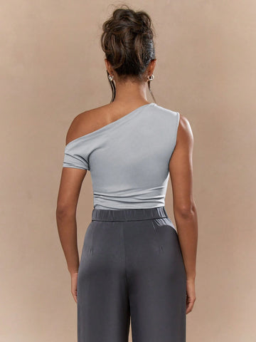 MISSGUIDED Asymmetric Neckline Jersey One Off-Shoulder Bodysuit