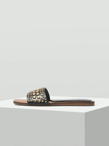 MOTF PREMIUM SQUARE TOE CONTRAST TRIM STUDDED FLAT SANDALS