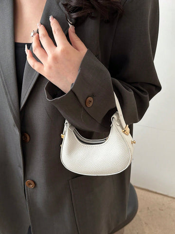 Fashionable High-Quality Lightweight Crescent Shaped Shoulder Bag