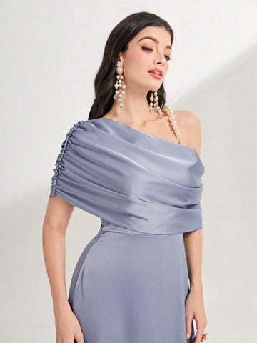 Modely Asymmetrical Neck Ruched Detail Dress