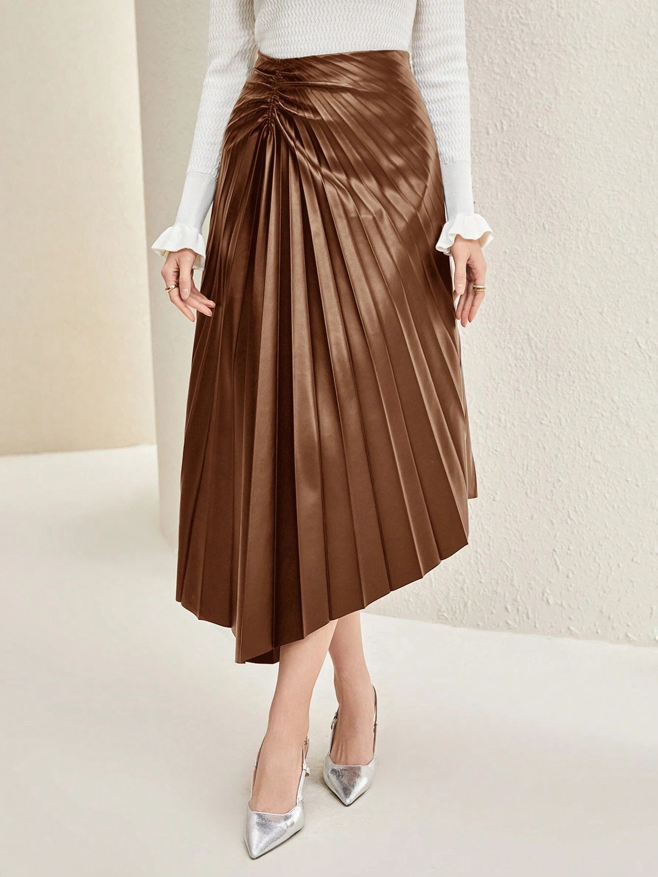 Modely Ruched Asymmetrical Hem PU Leather Pleated Skirt