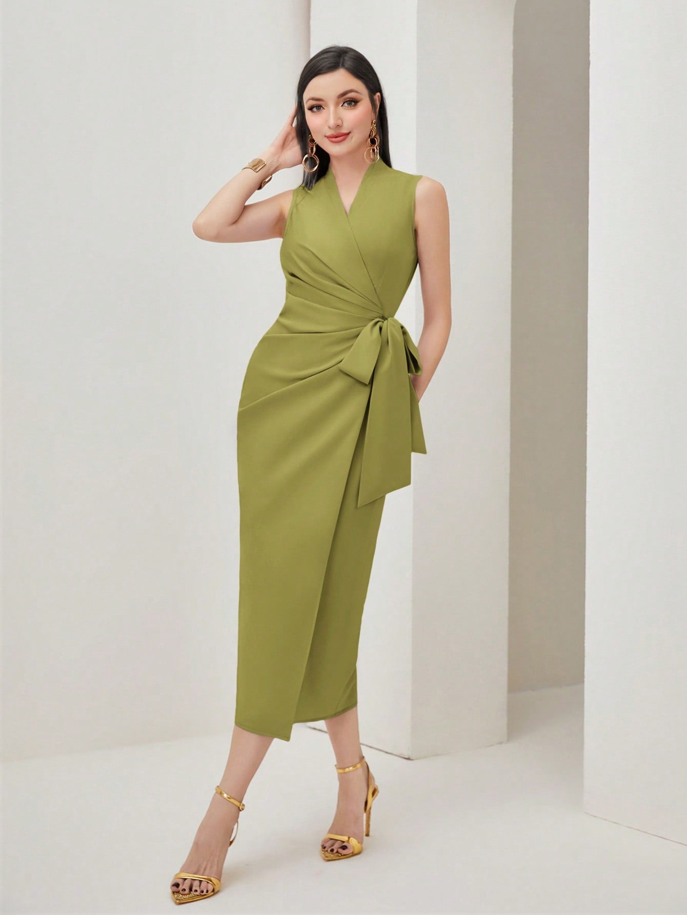 Modely Solid Wrap Knot Side Dress