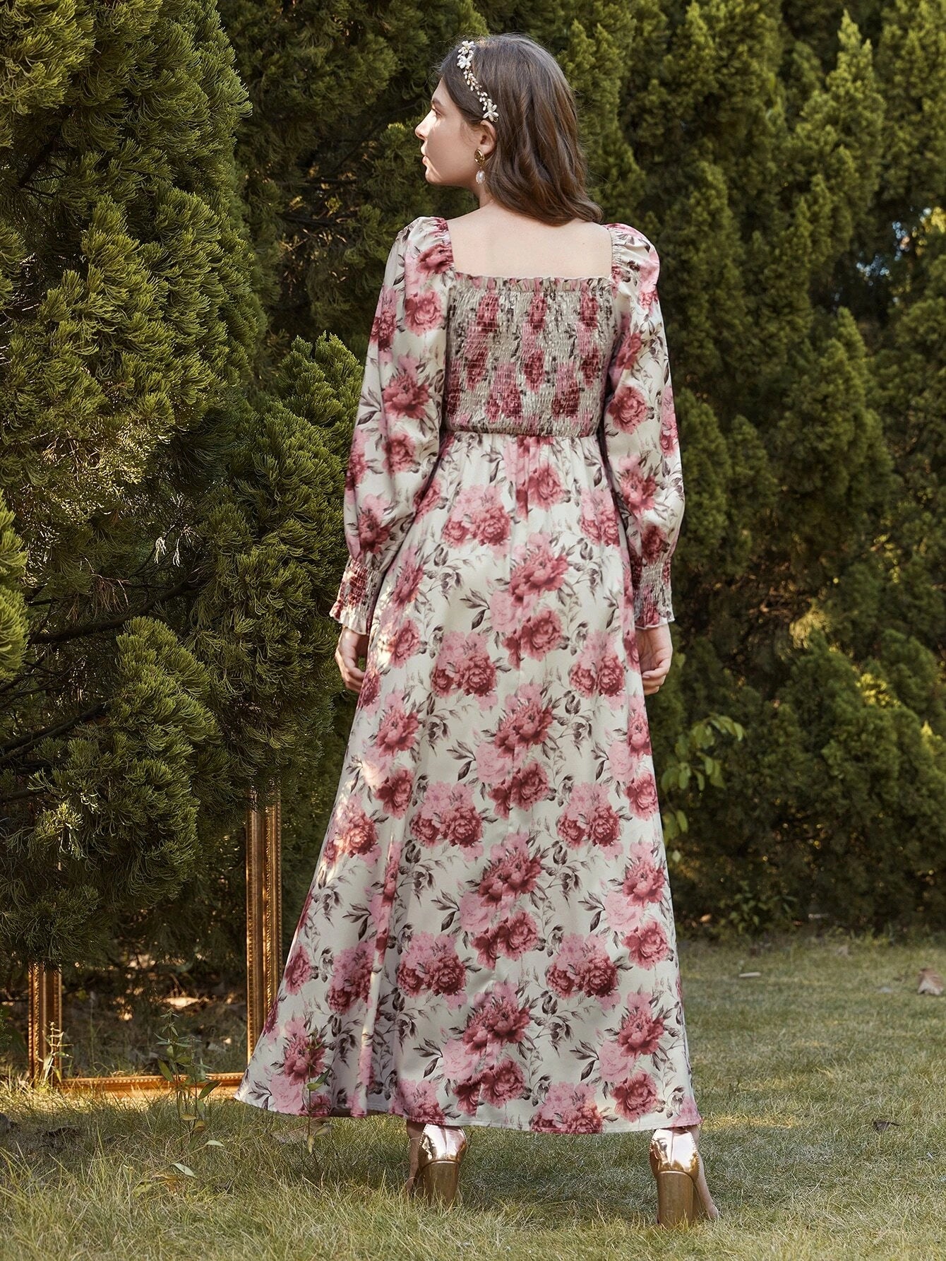 Modely Square Neck Floral Print Shirred Dress