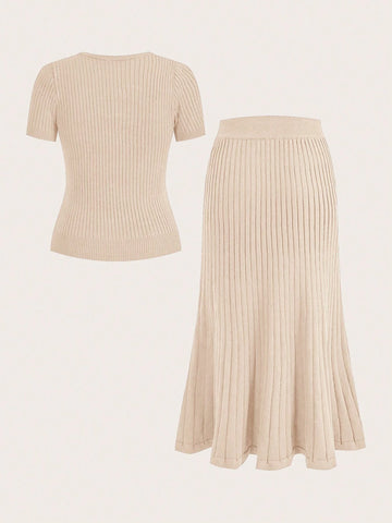 Women Solid Color Scoop Neck Short Sleeve Top And Elegant Knit Skirt Set