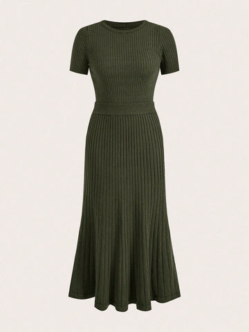 Women Solid Color Scoop Neck Short Sleeve Top And Elegant Knit Skirt Set