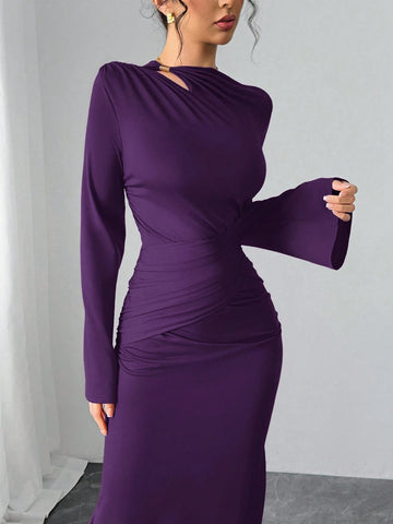 Women's Solid Color Flared Sleeve Pleated Fitted Elegant Dress