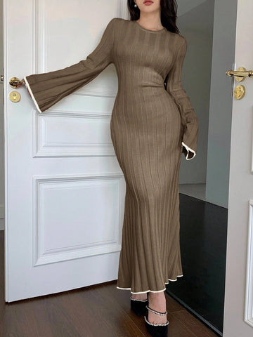 Feyla Women's Elegant Long Flare Sleeve Knit Sweater Dress