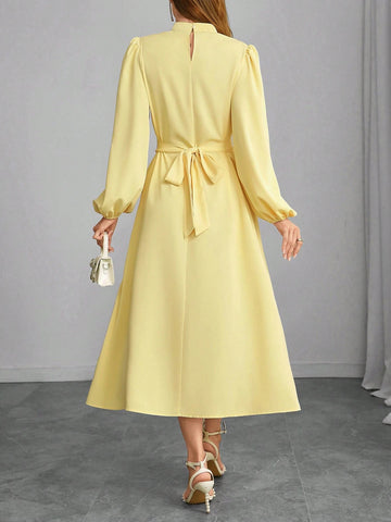 Modelyn Women's Elegant Simpli City Solid Color Stand Collar Lantern Sleeve Backless Dress