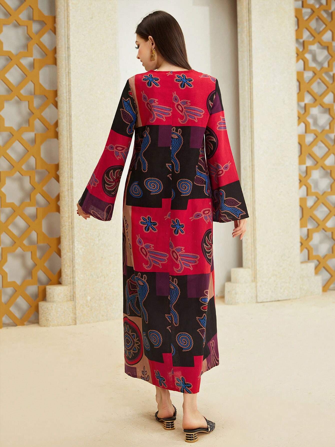 Mulvari Long Sleeve Arab Printed Dress With Plants Print