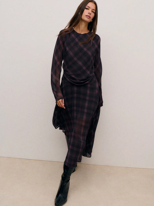 Nöista Long-Sleeve Plaid Dress With A Flattering Ruched Waist