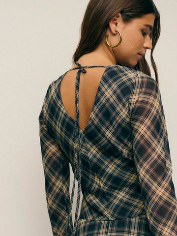 Nöista Long-Sleeve Plaid Dress With A Flattering Ruched Waist