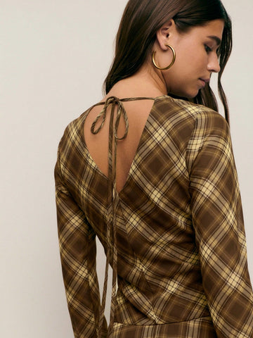 Nöista Long-Sleeve Plaid Dress With A Flattering Ruched Waist