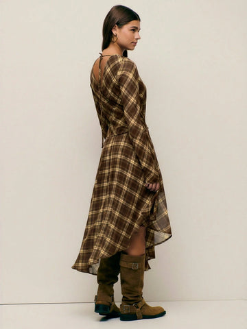 Nöista Long-Sleeve Plaid Dress With A Flattering Ruched Waist