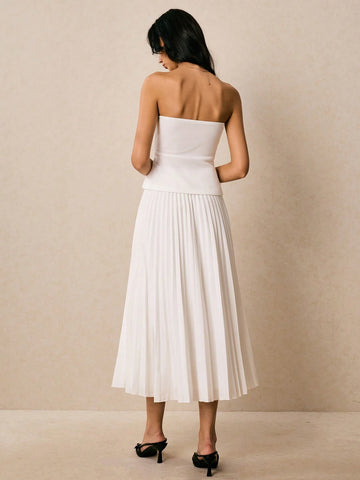 Poéselle Women Two Pieces Suit Black Top And Pleated Elegant Skirt