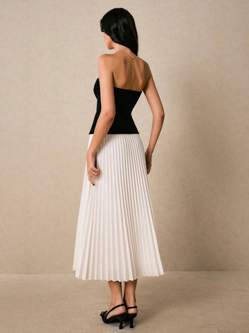 Poéselle Women Two Pieces Suit Black Top And Pleated Elegant Skirt