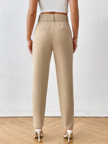 Privé Solid Belted Tapered Pants