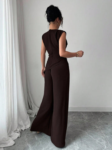 Women Solid Color Textured Pleated Round Neck Sleeveless Top Jumpsuit