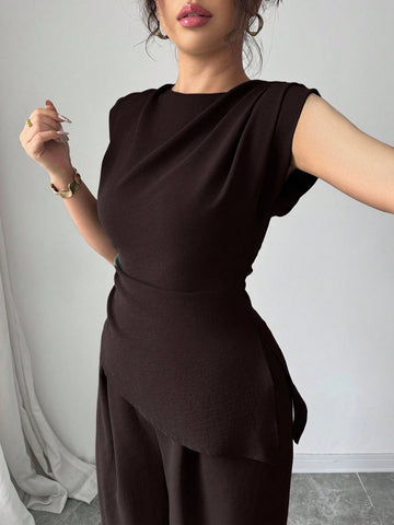 Women Solid Color Textured Pleated Round Neck Sleeveless Top Jumpsuit