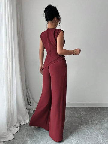 Women Solid Color Textured Pleated Round Neck Sleeveless Top Jumpsuit