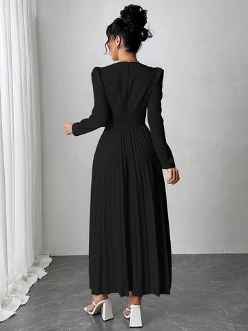 Elegant Fashion Pleated Butterfly Decor Long Dress